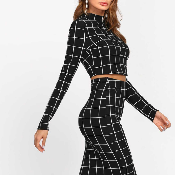 Crop Long Sleeve 2 Piece Plaid Skirt set - Picture 2 of 7